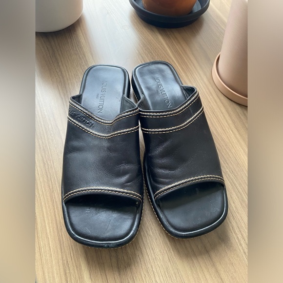 Louis Vuitton Men’s Black Leather Slides - Picture 2 of 9